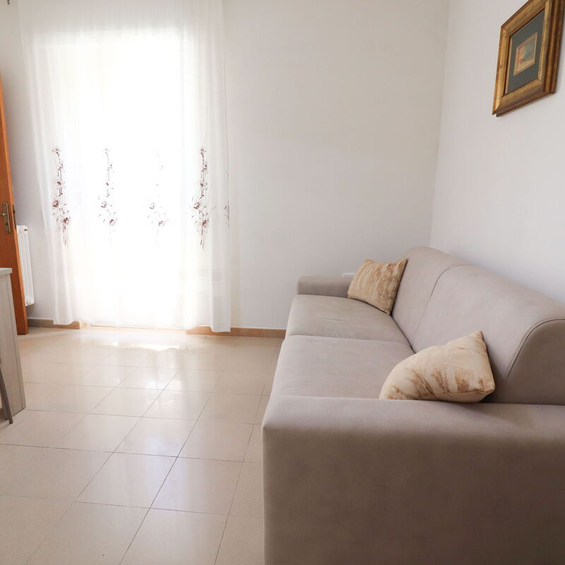 Ambra: Living Room