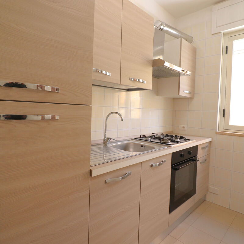 Ambra: Kitchen