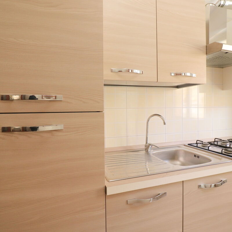 Ambra: Kitchen