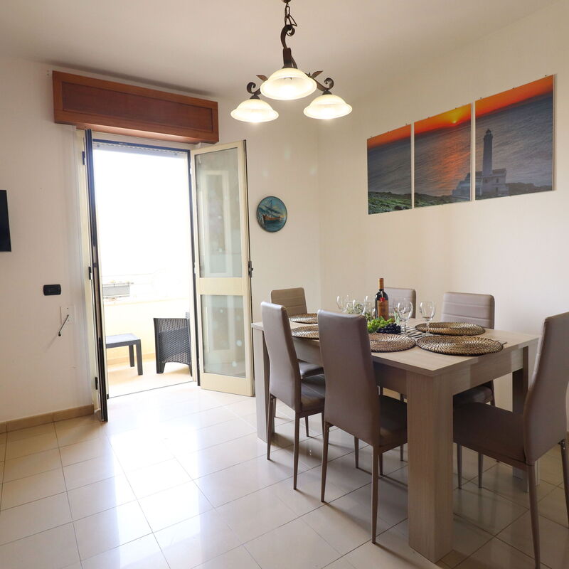 Calipso: Dining Room
