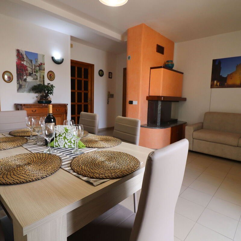 Calipso: Dining Room