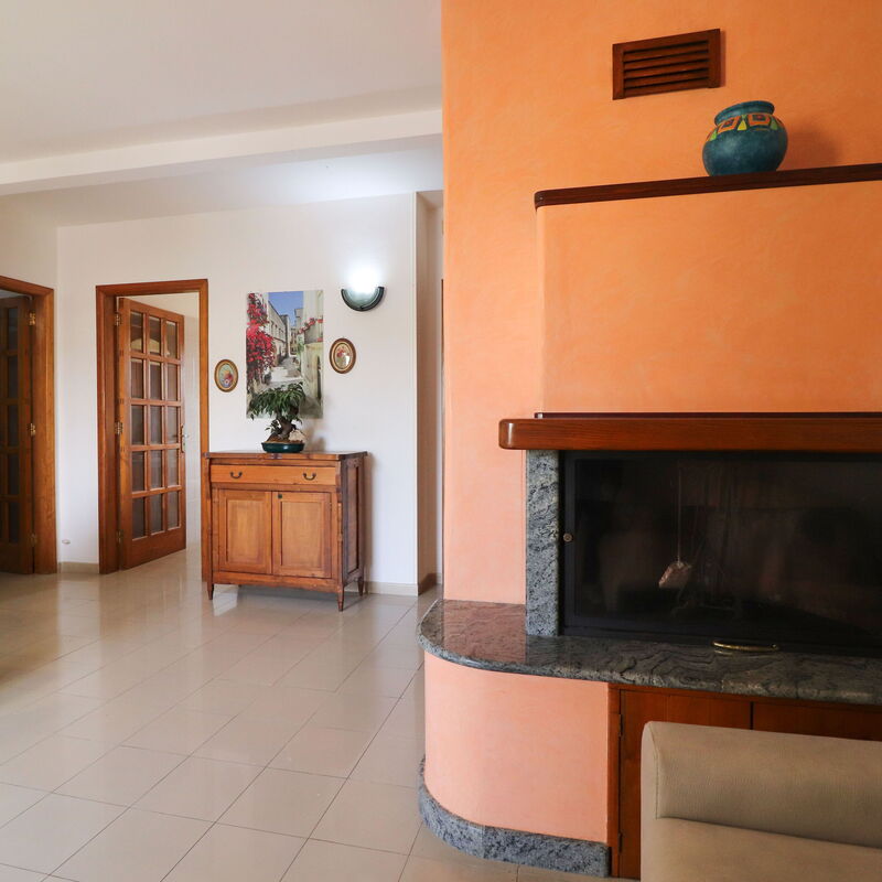 Calipso: Living Room