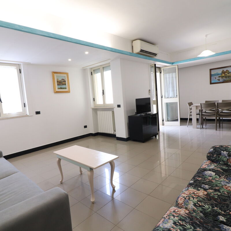 Minerva: Dining Room, Living Room