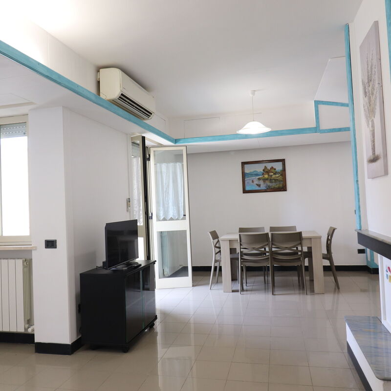 Minerva: Dining Room, Living Room