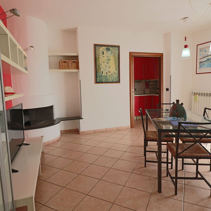 Wanda: Dining Room
