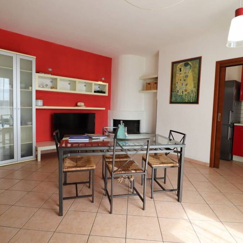 Wanda: Dining Room