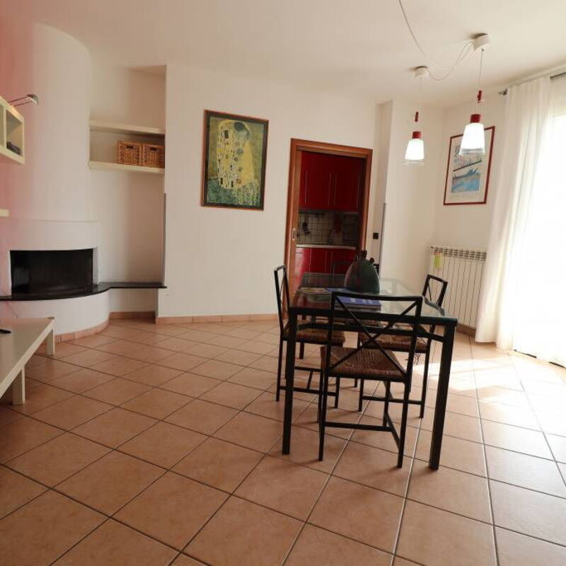 Wanda: Dining Room