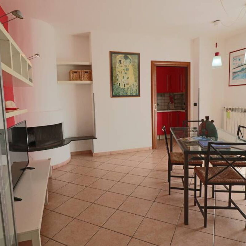 Wanda: Dining Room