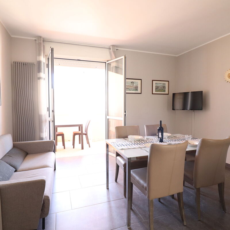 Valentina: Dining Room