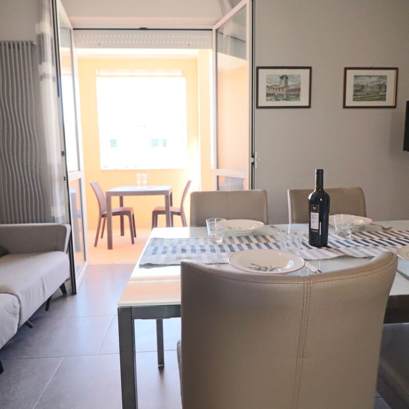 Valentina: Dining Room