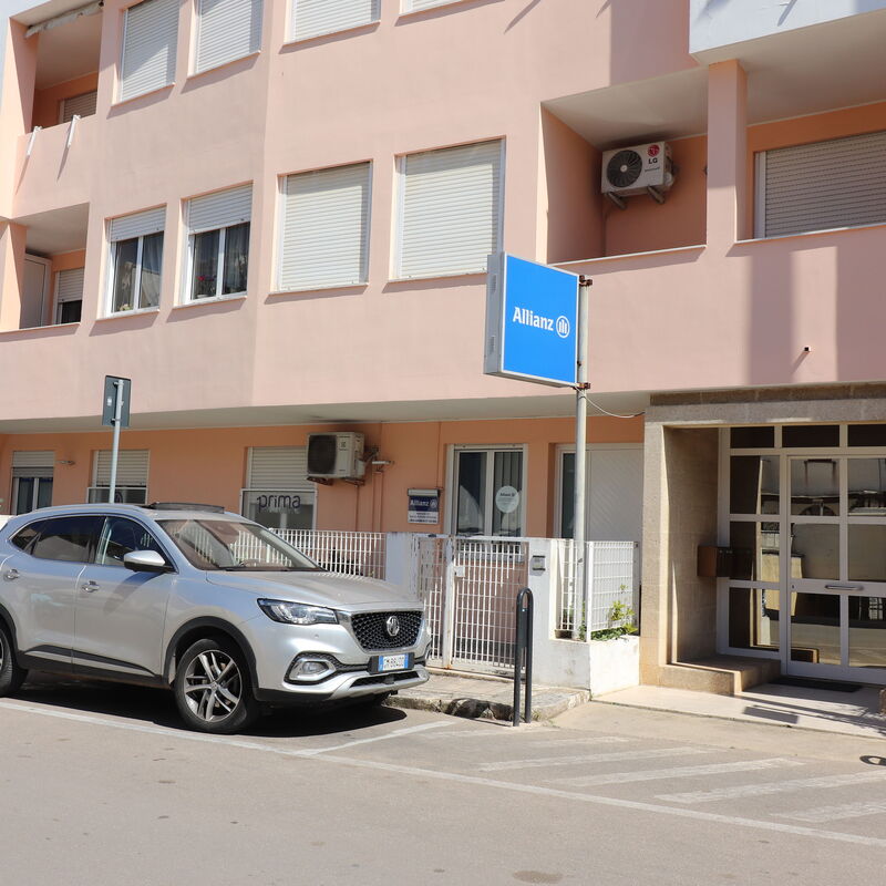 Valentina: Building Exterior