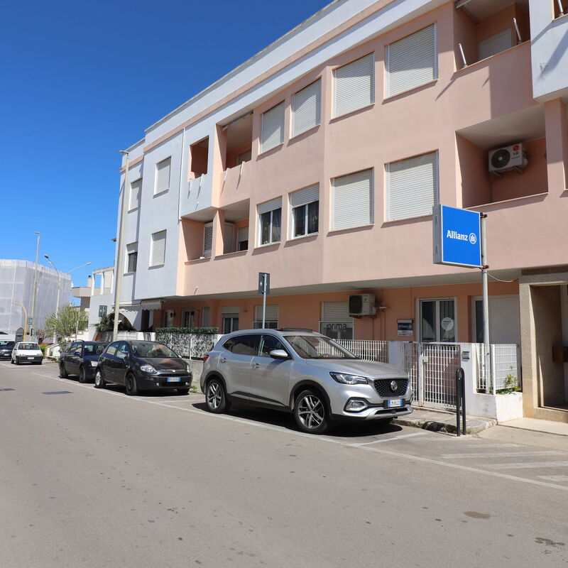 Valentina: Building Exterior