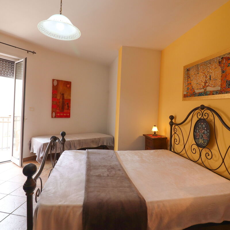 Casa Samira Otranto: Near Beach & Historic Center – Sleeps 4: Bedroom