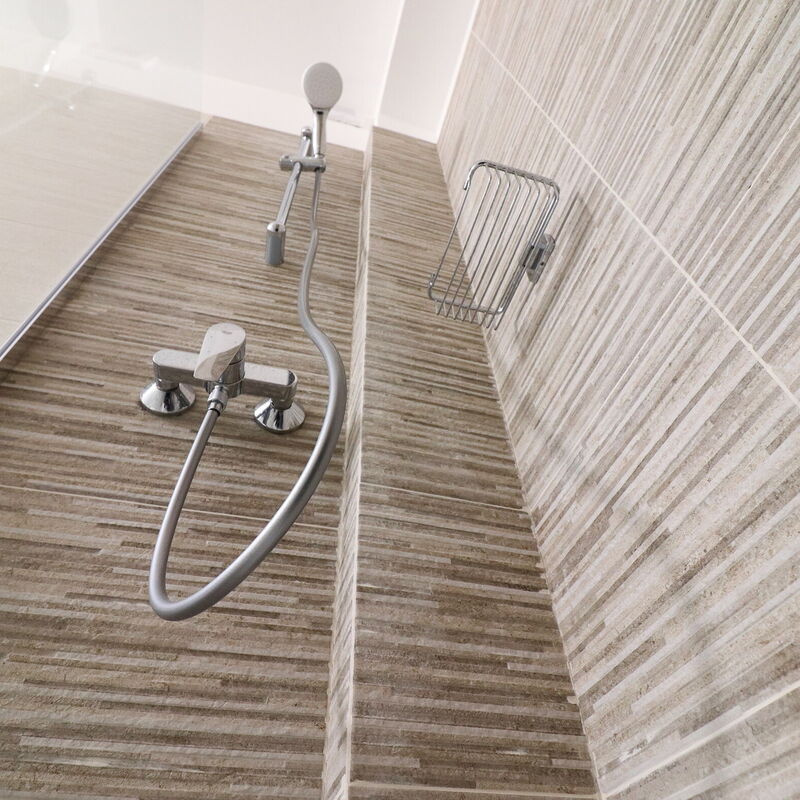 Galatea: Bathroom