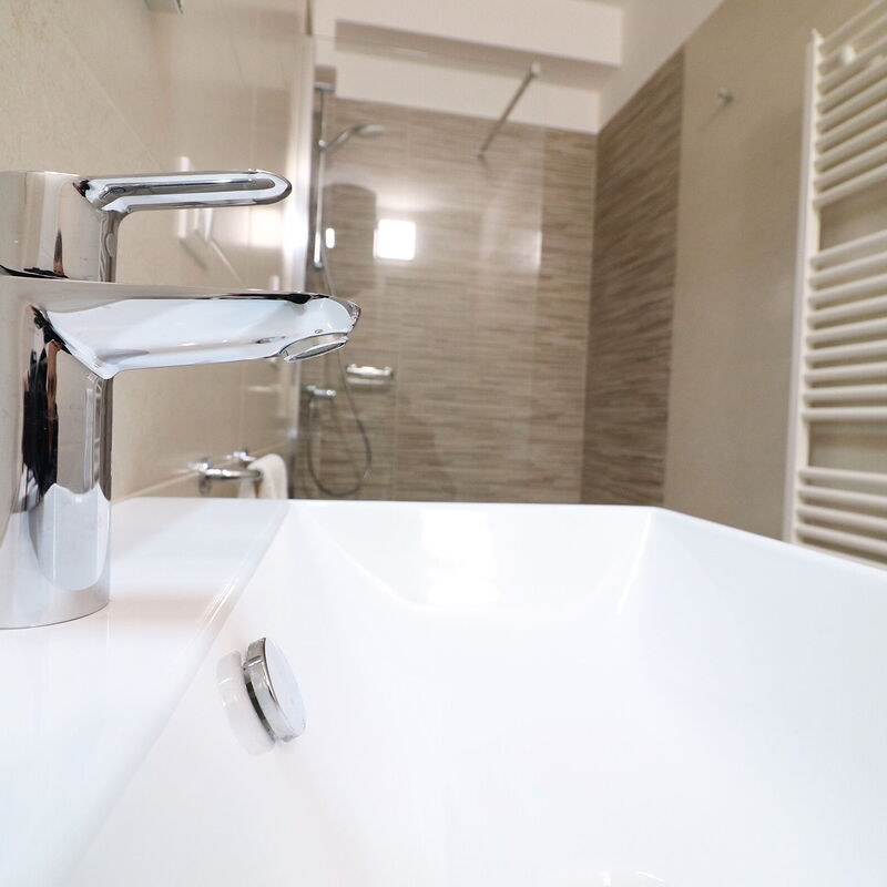 Galatea: Bathroom