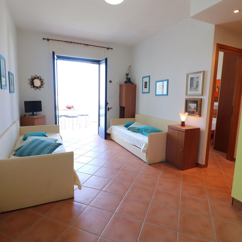 Rossana: Living Room