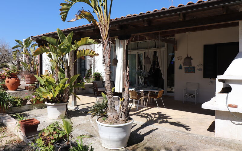 Villa Patrizia Otranto: Deluxe Countryside Retreat with Ac & Wifi – Near Sea
