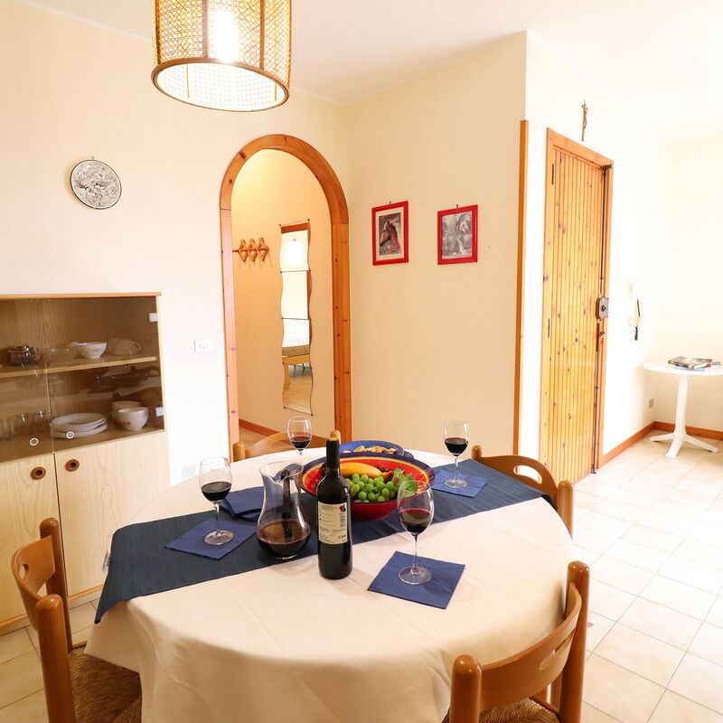 Nicole: Dining Room