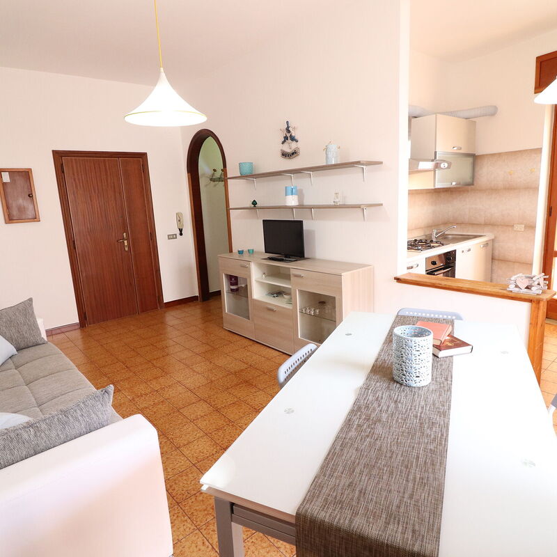 Margherita: Dining Room, Living Room