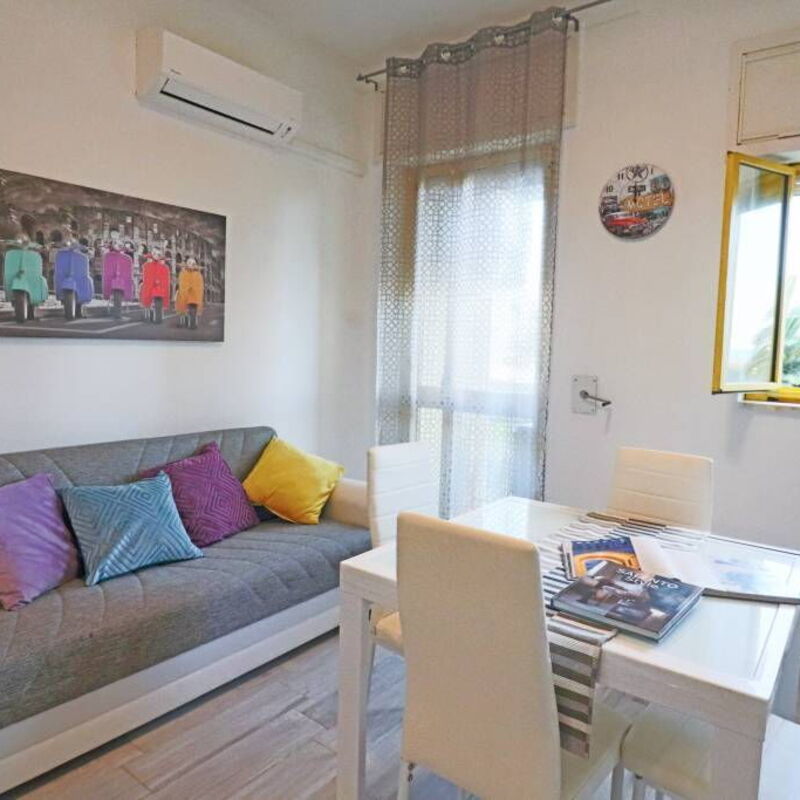 Alba: Dining Room, Living Room