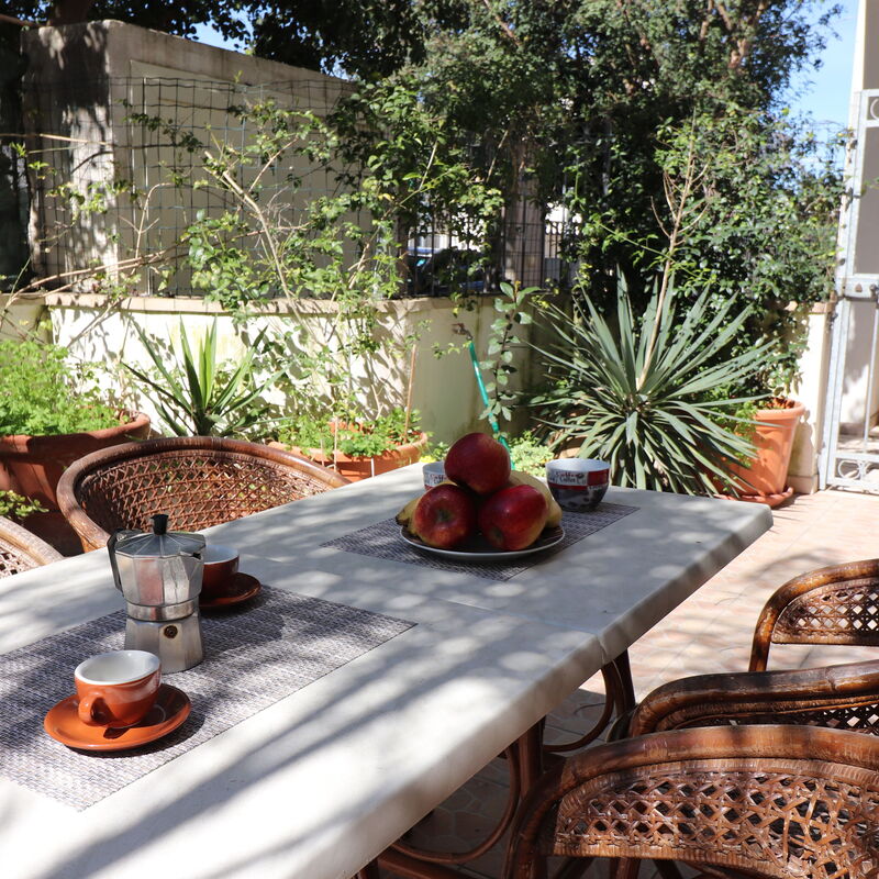 Laura: Dining Room, Garden, Outdoor