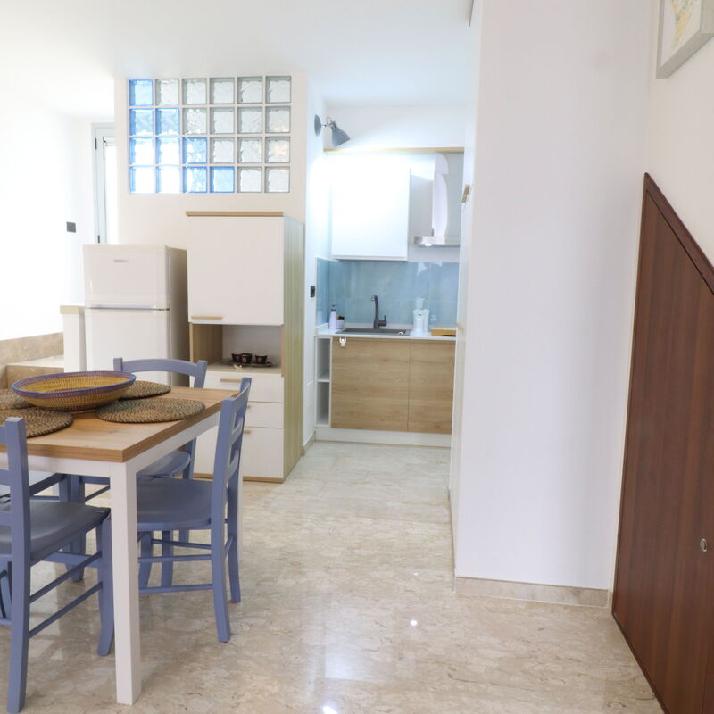Malika: Dining Room, Living Room