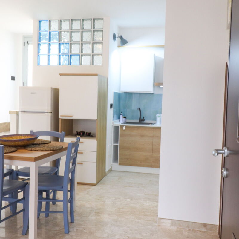 Malika: Dining Room, Living Room