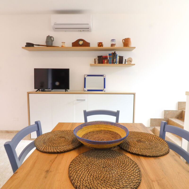 Malika: Dining Room