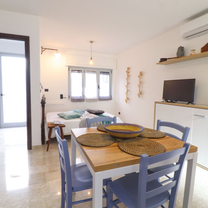 Malika: Dining Room