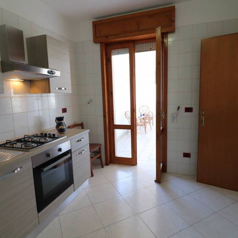 Ludovica: Kitchen
