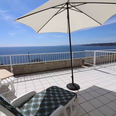 Nisea: Balcony / Terrace / Patio, Building Exterior, Outdoor