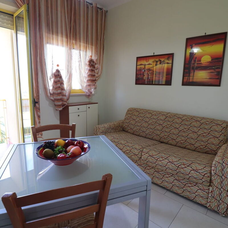 Lucia: Dining Room, Living Room