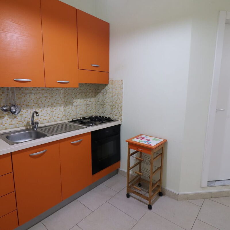 Lucia: Kitchen
