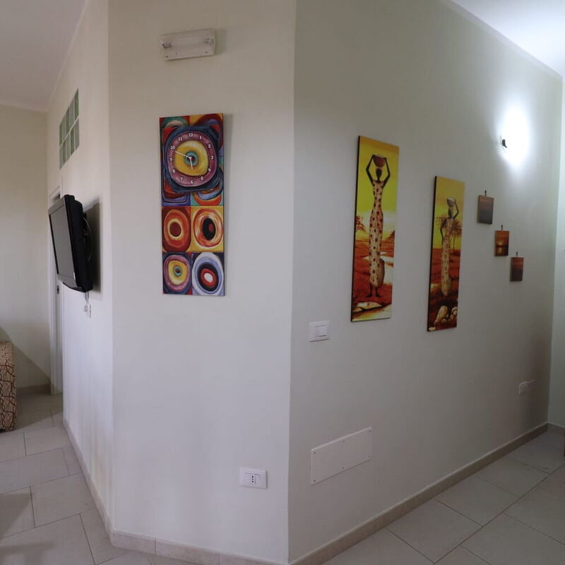 Lucia: Other Room