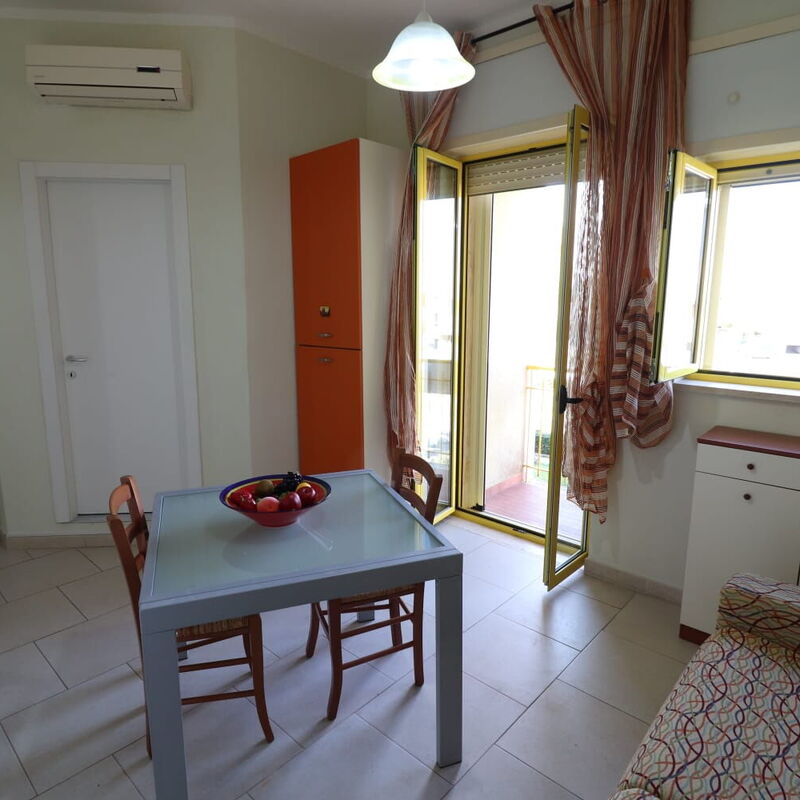 Lucia: Dining Room