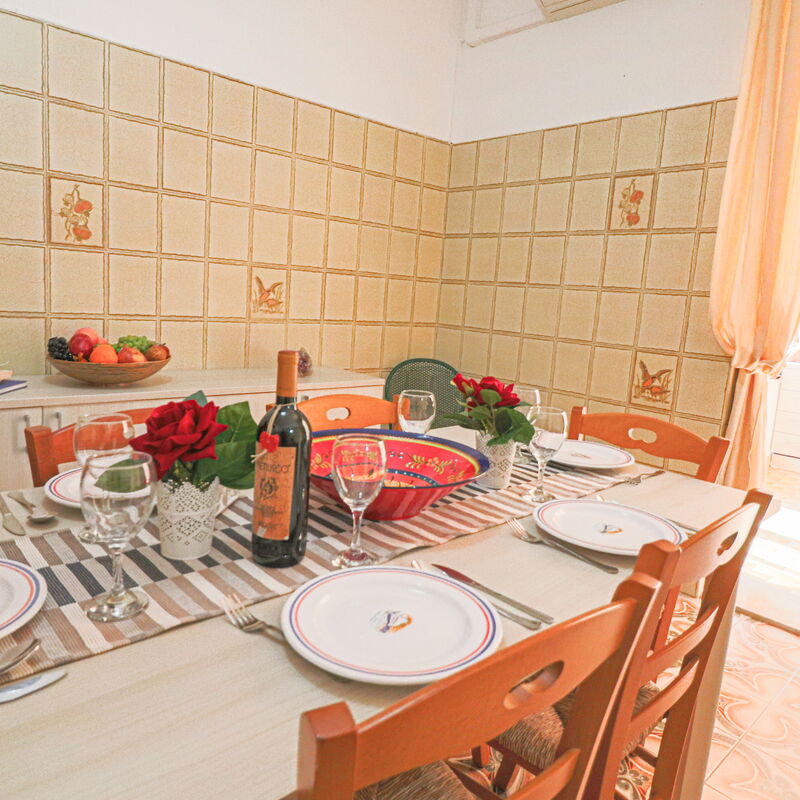Isabel: Dining Room