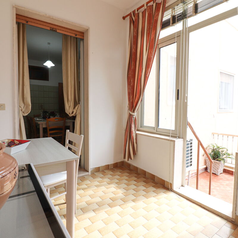Isabel: Dining Room