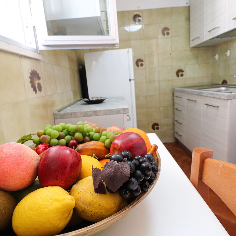 Isabel: Kitchen