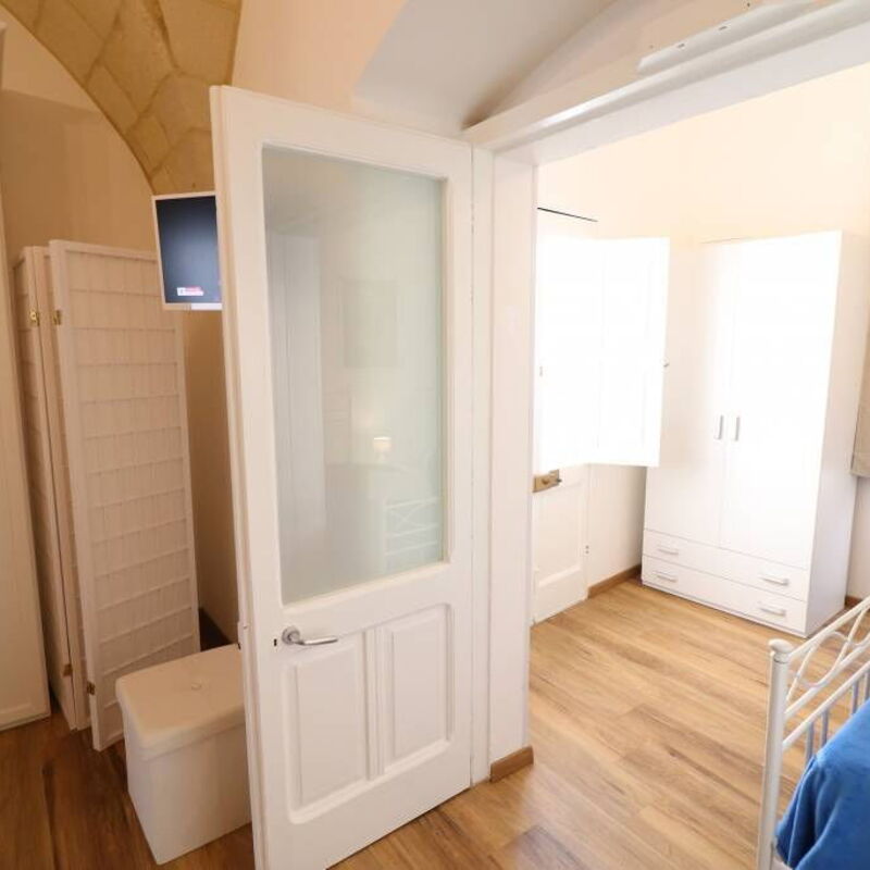 Glenda: Bedroom