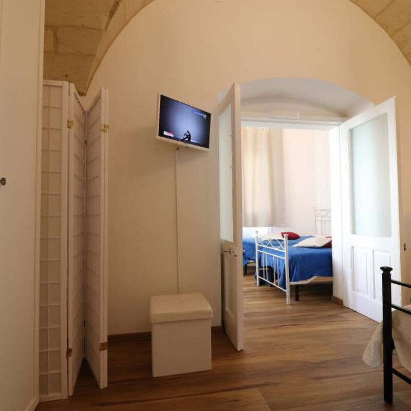 Glenda: Bedroom