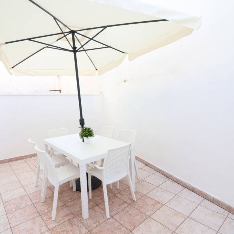 Glenda: Balcony / Terrace / Patio, Outdoor