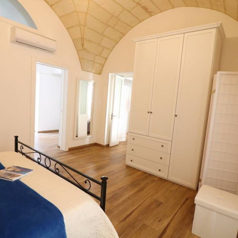Glenda: Bedroom