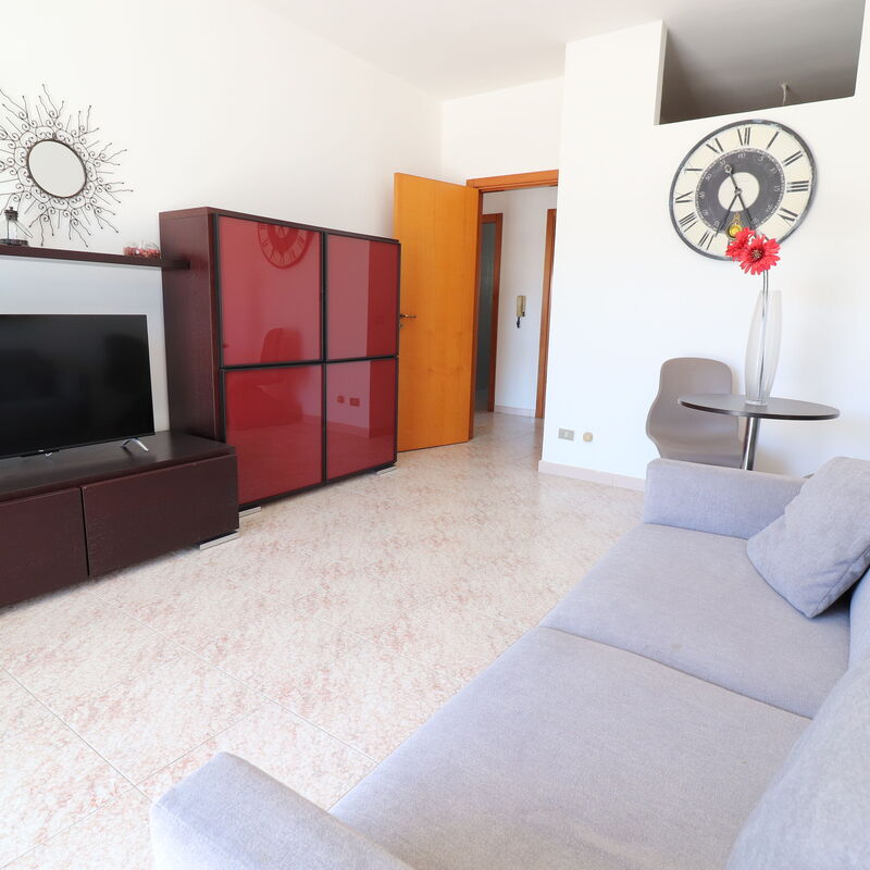 Idrusa: Living Room