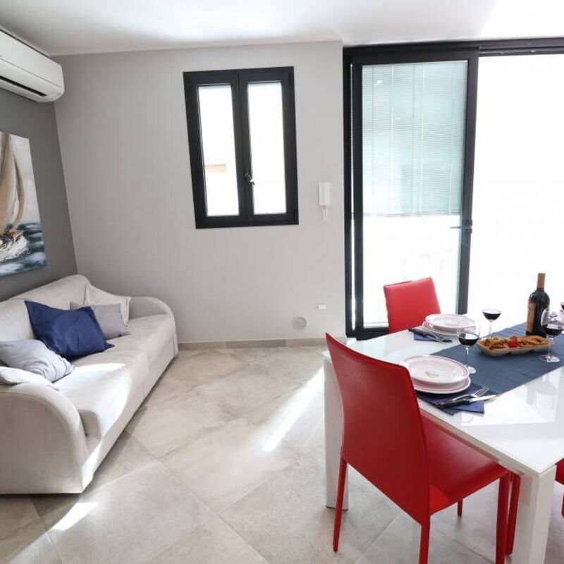 Giuditta: Living Room