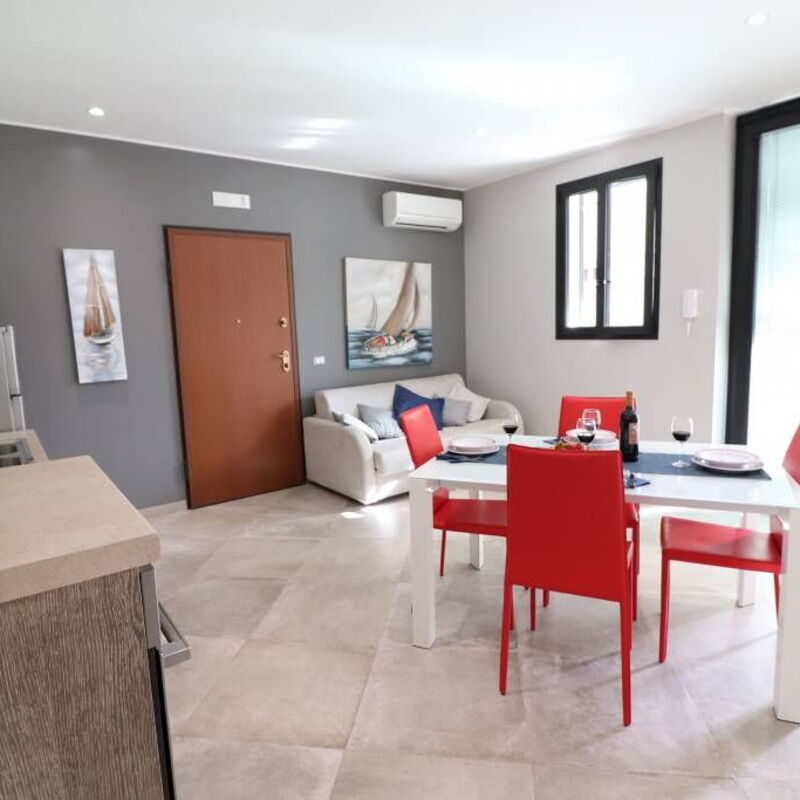Giuditta: Dining Room