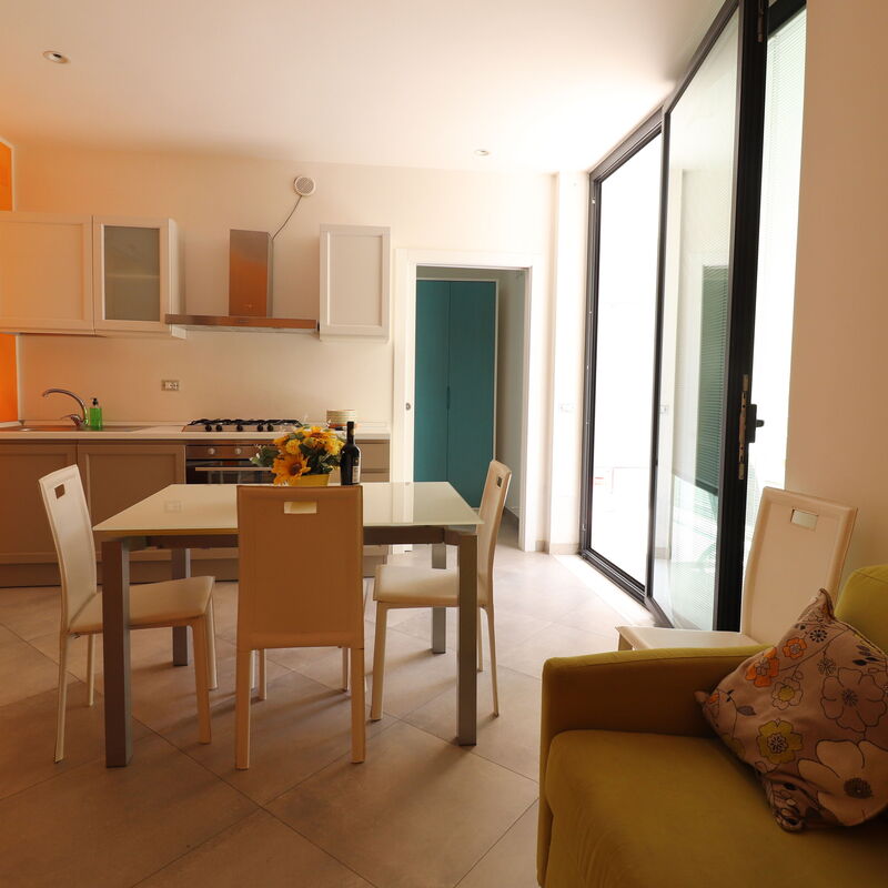 Susanna: Dining Room