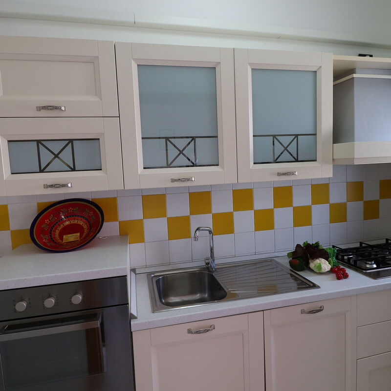 Gio: Kitchen