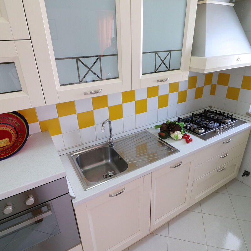Gio: Kitchen