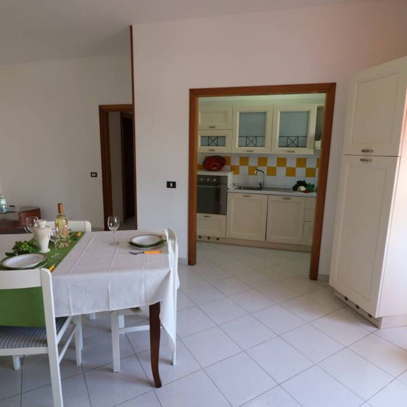 Gio: Dining Room