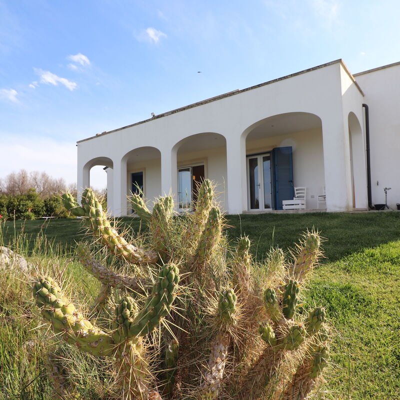 Elegante Villa Casale 50: Building Exterior, Outdoor